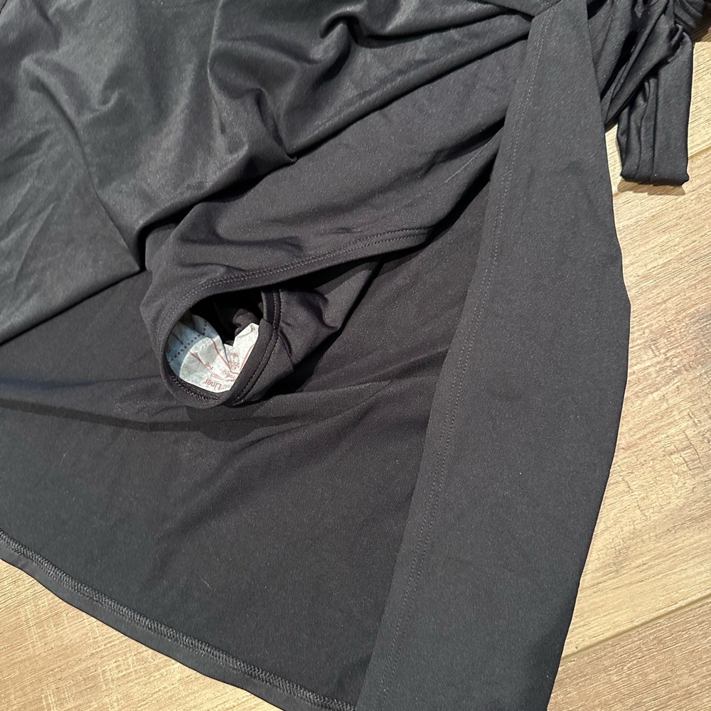 WINTER SALE! Land’s End One Piece Swimsuit (size 8) - Picture 9 of 10